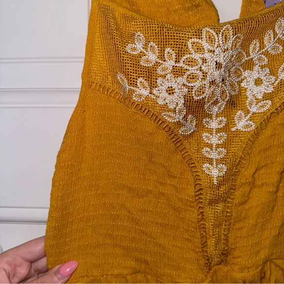 Francesca's Golden Yellow Knit Top - Picture 4 of 6